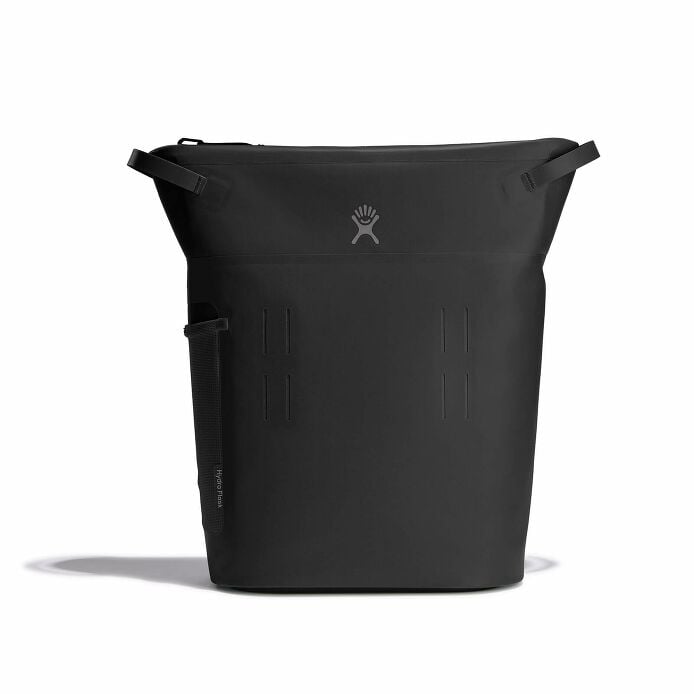 20-l-day-escapetm-pack-u6 20-l-day-escape-soft-cooler-pack-black-straight-on.jpg