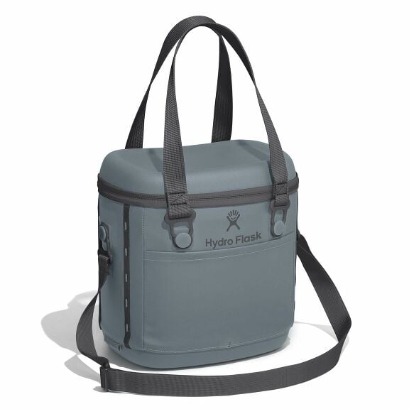 carryouttm-soft-cooler-10-l-c8 6pco043-carryout-cooler-10l-shale-gray-angled_1_1.jpg