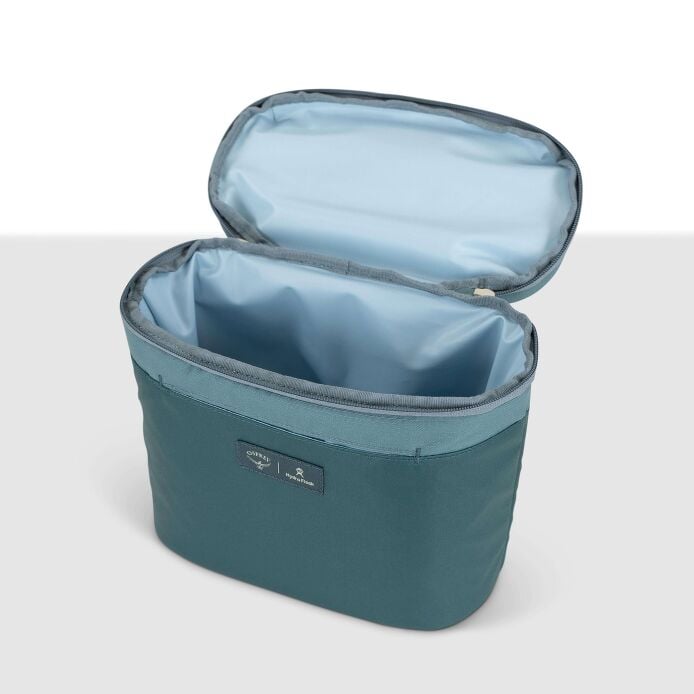 osprey-axis-x-hydro-flask-campus-essentials-bundle-b3 axisxhydroflask_s26_detail2_cascadeblue_10007249_1.jpg