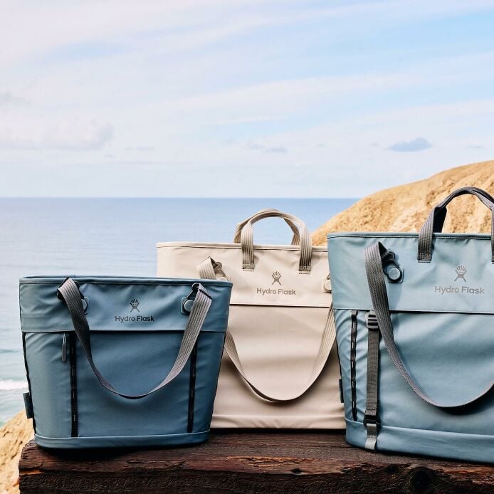carryouttm-soft-cooler-tote-20-l-i1 hf_carryout_bouwer_d1_l1_torrey_pines_still_life_0055_9.jpg