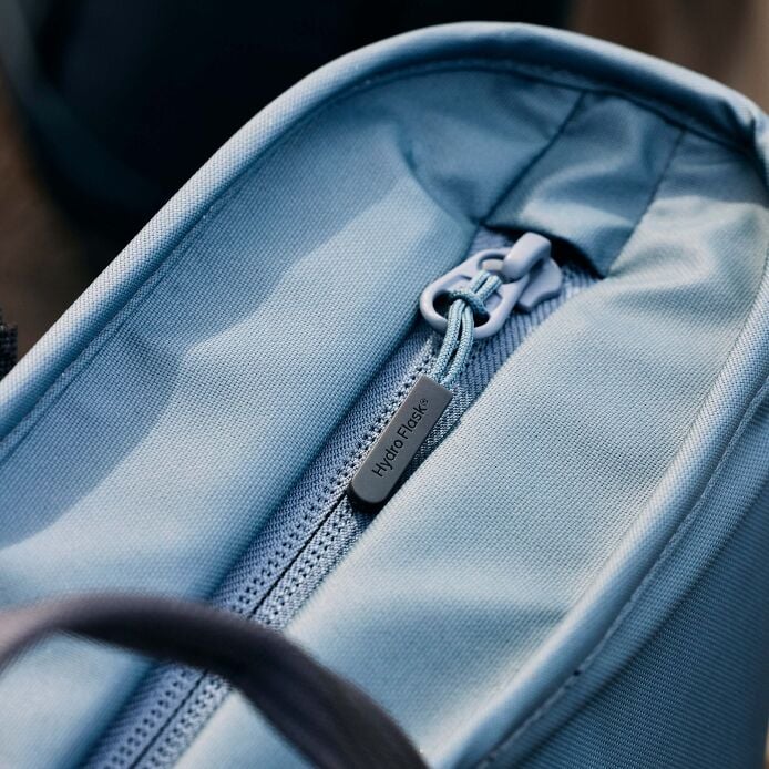 carryouttm-soft-cooler-tote-20-l-i1 hf_carryout_bouwer_d1_l1_torrey_pines_still_life_0112_9.jpg