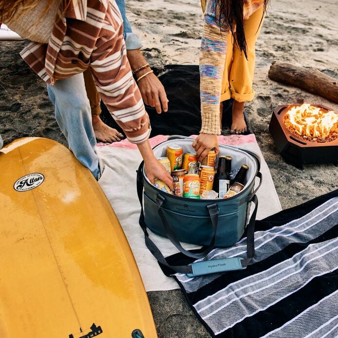 carryouttm-soft-cooler-30-l-r0 hf_carryout_bouwer_d1_l2_stone_steps_6289_2.jpg