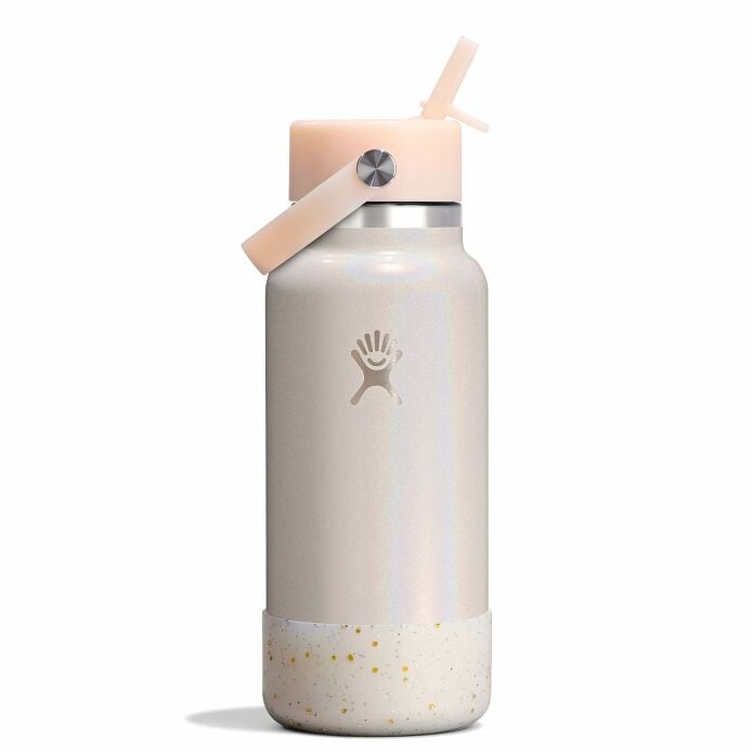 medium-boot-o8 le-f25w32-g-32-oz-wide-flex-straw-cap-glimmer-cream-straight-withboot_1_1_1.jpg